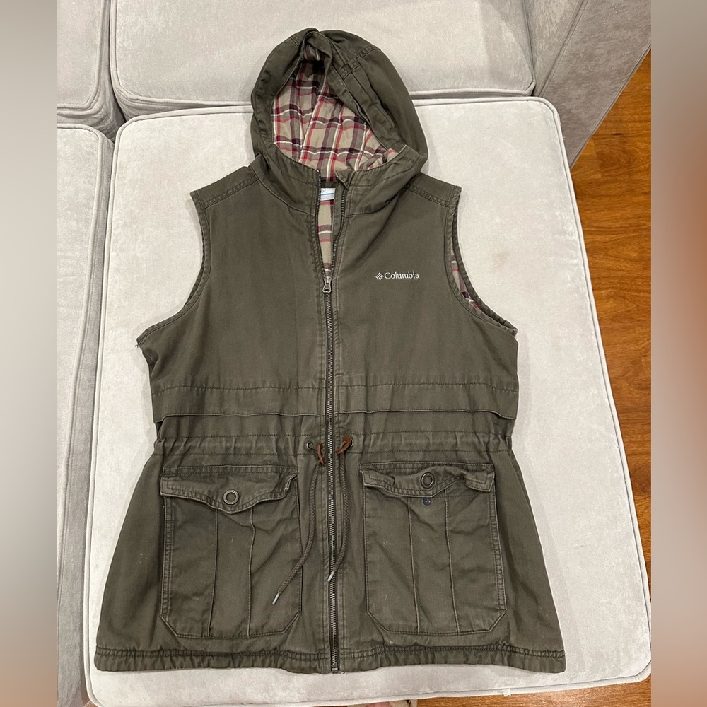 Columbia fleece lined utility vest olive green size large